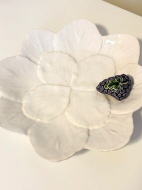 Bordallo Pinheiro White Grape Floral 8” inch Decorative Serving Plate Dish Rare